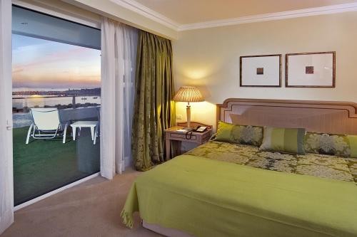 Deluxe Room with Ocean View