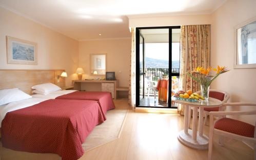 Studio with Sea View (2 Adults)