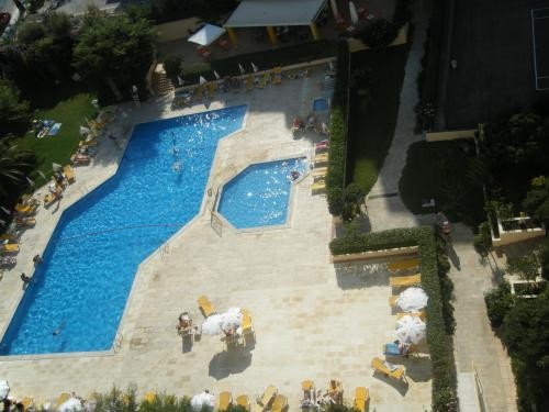 One-Bedroom Apartment with Balcony (2 Adults)