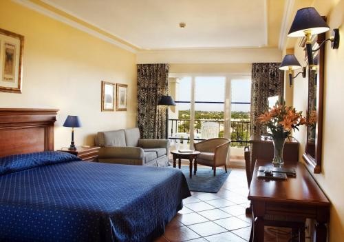 Double Room with Extra Bed and Sea View