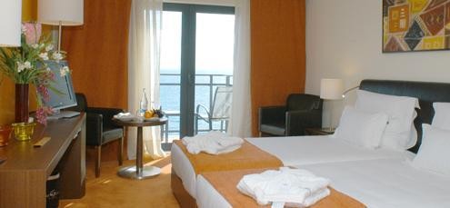 Twin Room with Partial Sea View